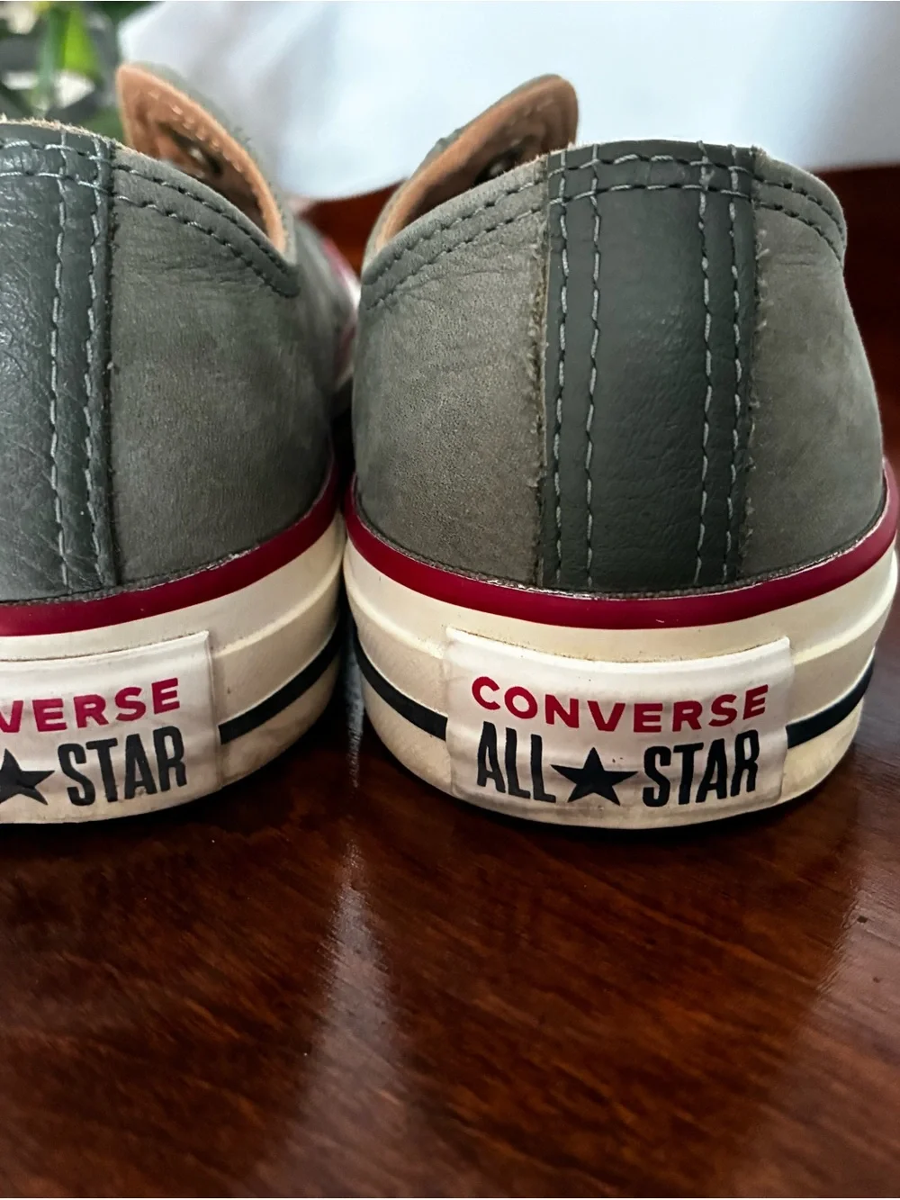 Women’s Converse One Star Athletic Shoes Olive Green Leather size 7